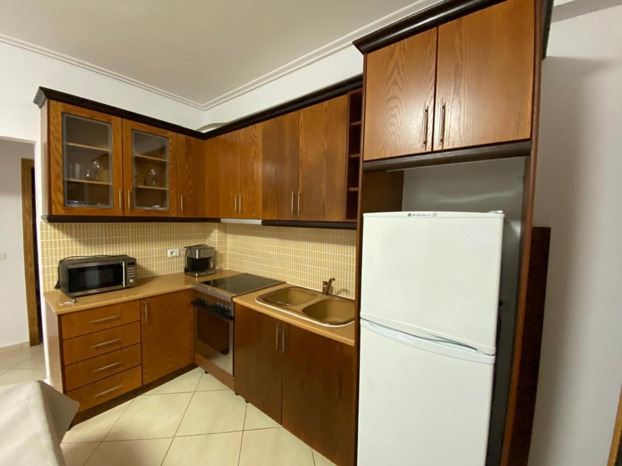 Olive Tree Apartment ซารานเดอ ภายนอก รูปภาพ