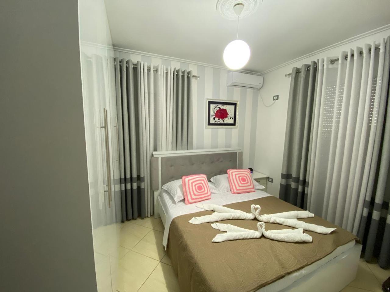 Olive Tree Apartment ซารานเดอ ภายนอก รูปภาพ