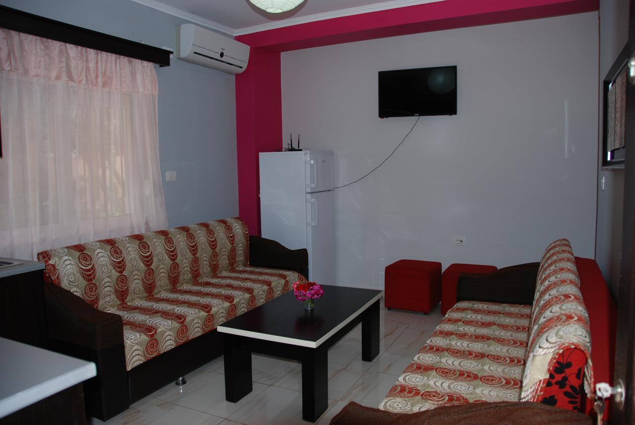 Olive Tree Apartment ซารานเดอ ภายนอก รูปภาพ