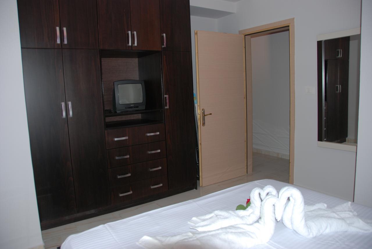 Olive Tree Apartment ซารานเดอ ภายนอก รูปภาพ