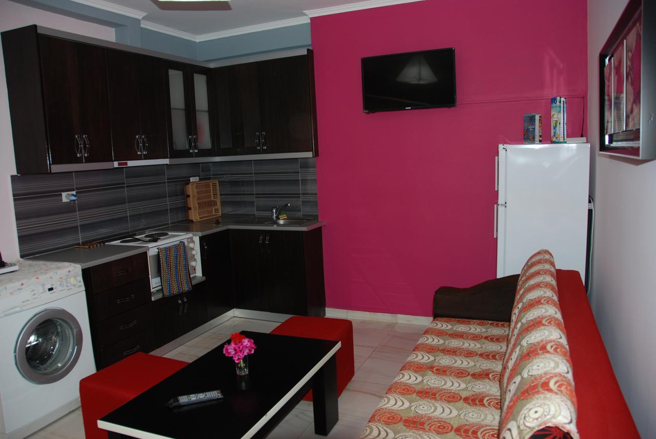 Olive Tree Apartment ซารานเดอ ภายนอก รูปภาพ